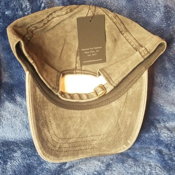 David and Young Grey "Social Distancing" hat - Picture 2 of 5